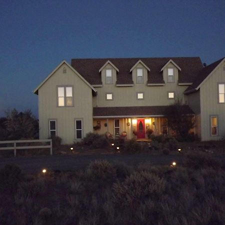 Skyridge Inn Тори Екстериор снимка